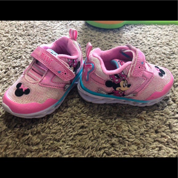 minnie mouse light up shoes